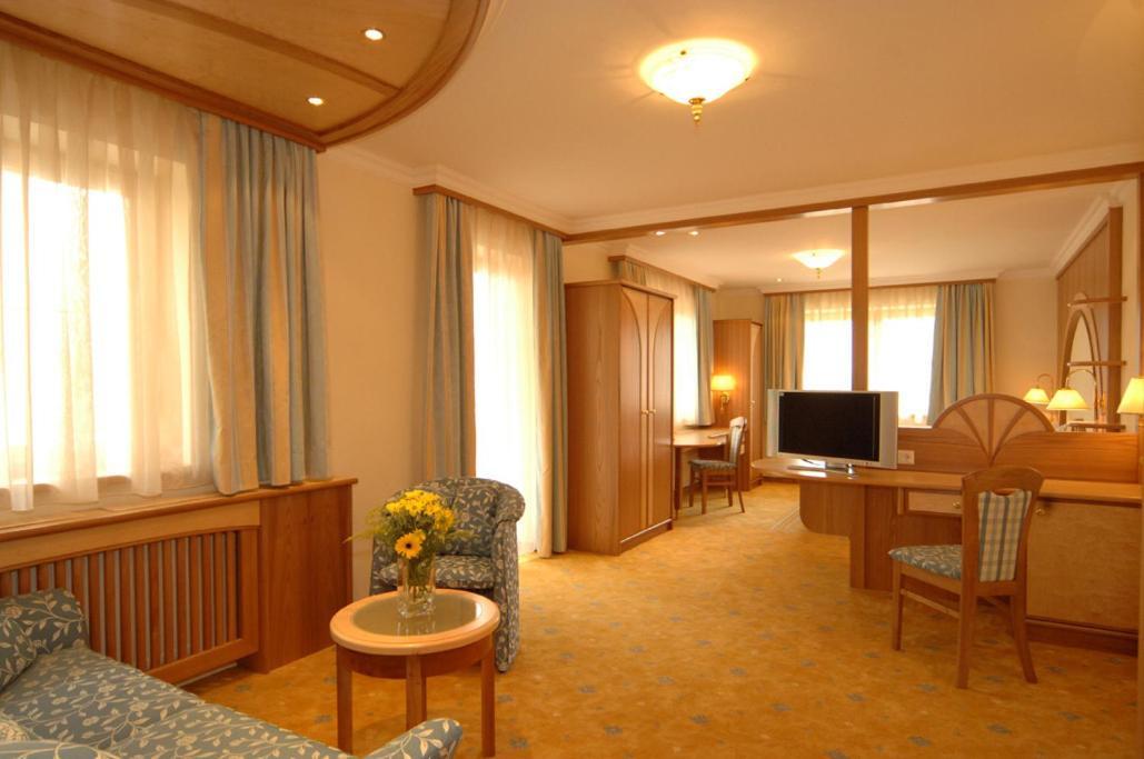 Hotel Neuwirt Ramsau am Dachstein Habitación foto
